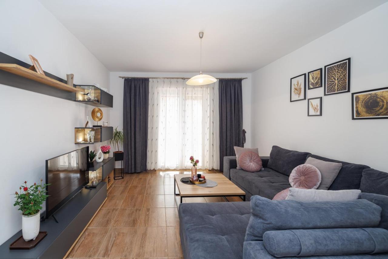 Spacious And Modern App With Big Terrace Malinska Buitenkant foto