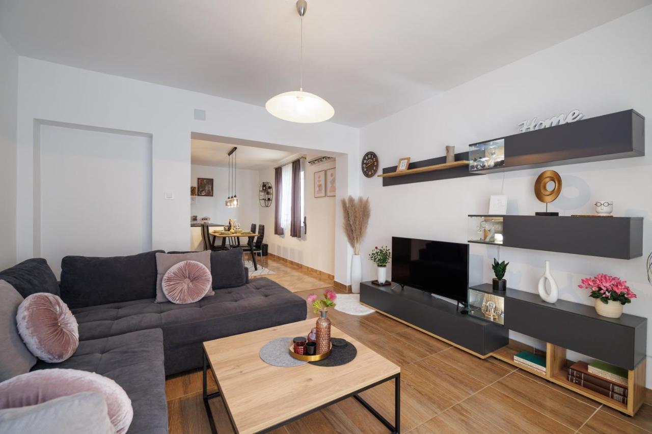 Spacious And Modern App With Big Terrace Malinska Buitenkant foto