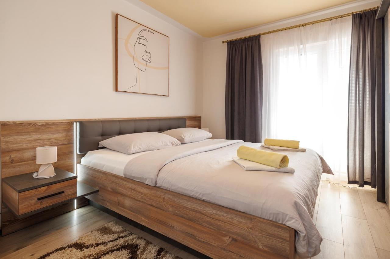 Spacious And Modern App With Big Terrace Malinska Buitenkant foto