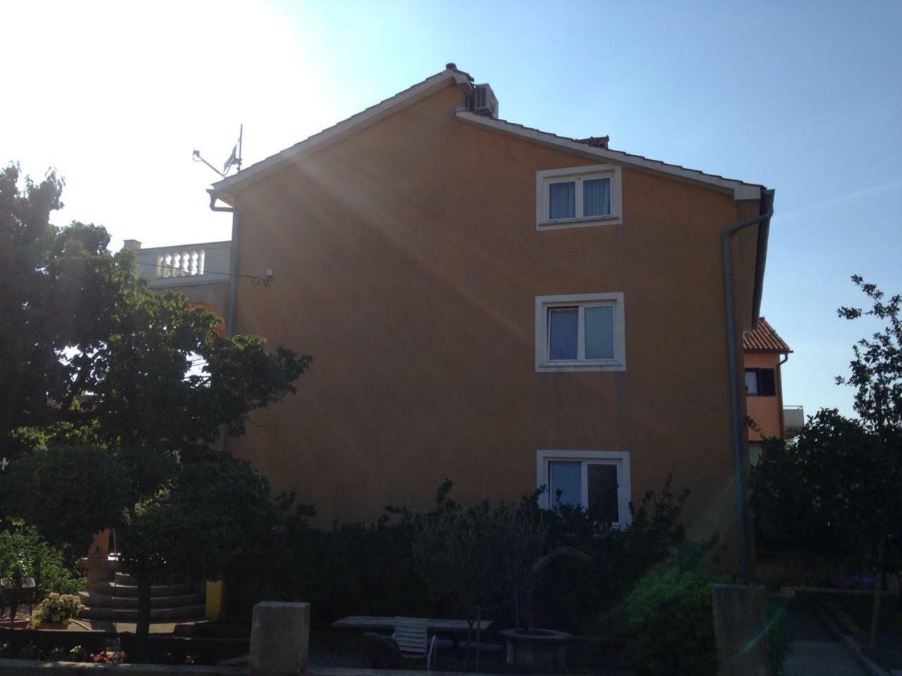 Spacious And Modern App With Big Terrace Malinska Buitenkant foto