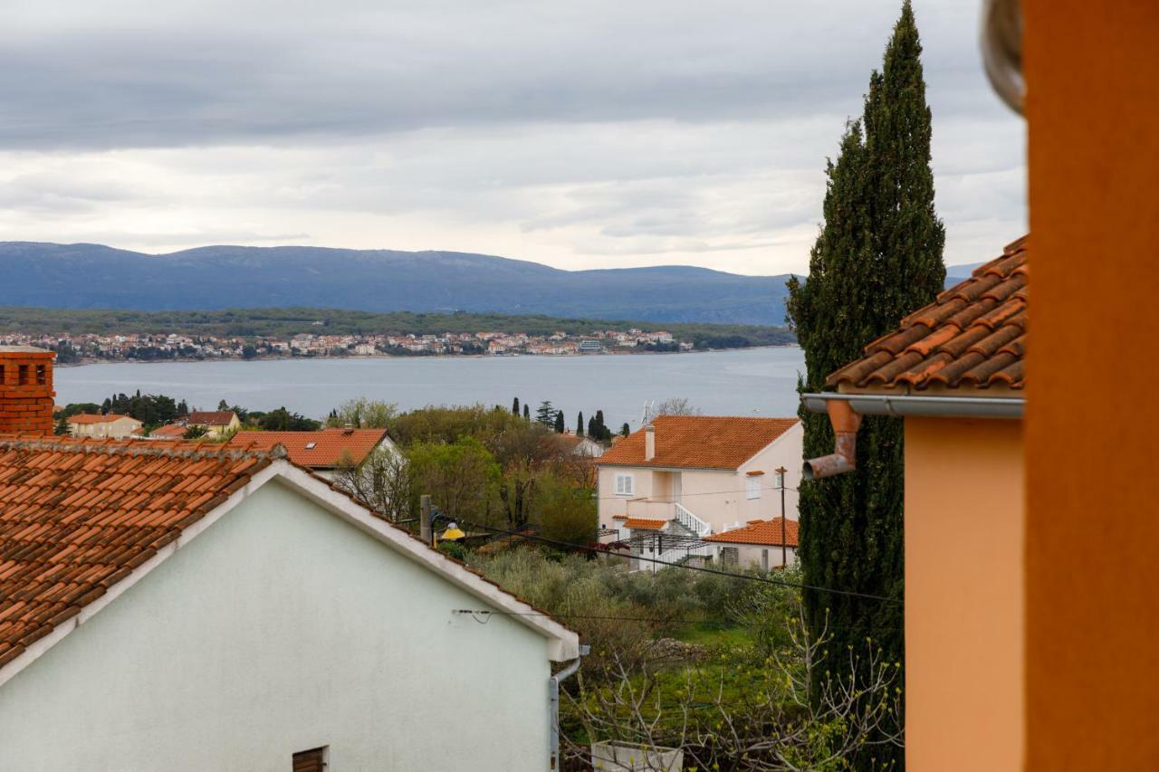 Spacious And Modern App With Big Terrace Malinska Buitenkant foto